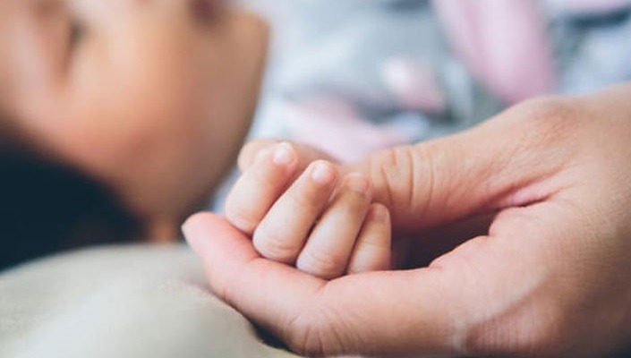 معیارهای انتخاب بهترین بیمه تکمیلی زایمان